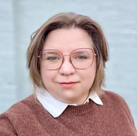 Melly Headshot Melly Headshot